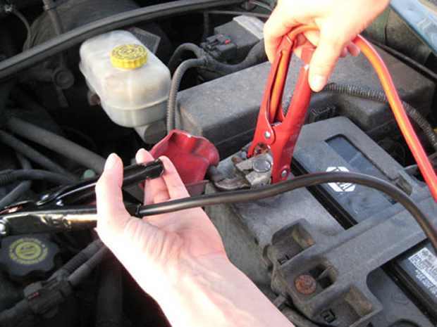 Things I Need to Jump Start a Car: How to Boost My Car Battery  Steps 
